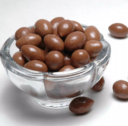 Kirkland Signature Milk Chocolate Almonds Sweet Covered Dry Roasted Nuts 1.36kg